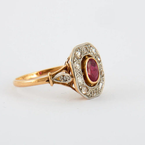 Bague 56 Bague ancienne en or blanc et jaune, rubis et diamants 58 Facettes