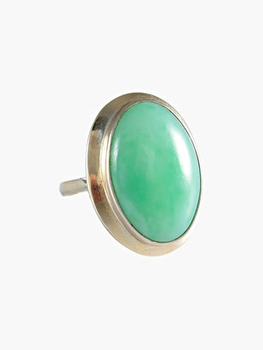 Bague 48 Bague ancienne en or blanc 18 ct sertie d’un jade jadéite 58 Facettes