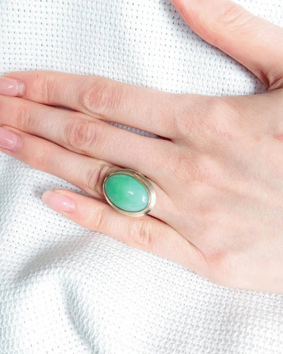 Bague 48 Bague ancienne en or blanc 18 ct sertie d’un jade jadéite 58 Facettes