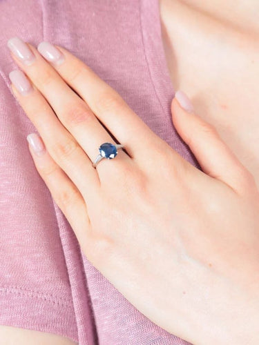 Bague 54 Bague en or blanc - Saphir de Thaïlande et diamants 58 Facettes