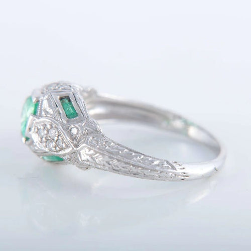 Bague 53 Bague Art déco en platine avec émeraude et diamants 58 Facettes 1