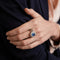 Bague 60 Bague jonc marguerite en platine, saphir de Ceylan et diamants 58 Facettes