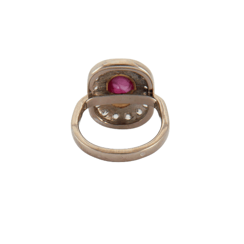 Bague 56 Bague en or jaune et blanc, rubis et diamants 58 Facettes