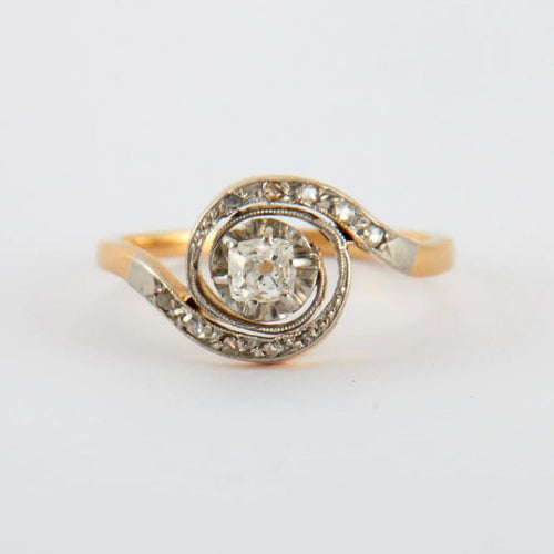 Bague 53 Bague Tourbillon en or jaune et blanc 750 sertie de diamants 58 Facettes