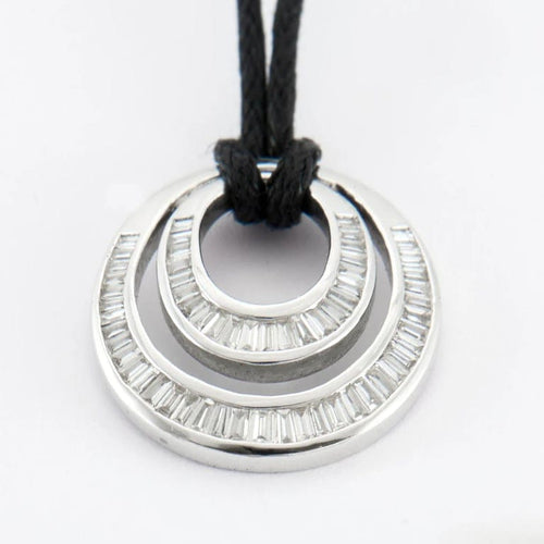 Pendentif Pendentif en or blanc 18 carats et diamants baguette 58 Facettes