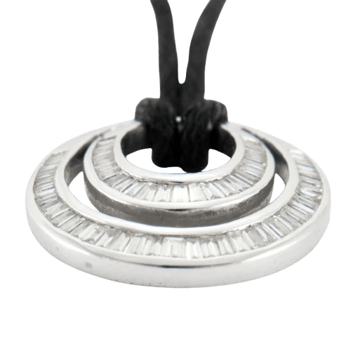 Pendentif Pendentif en or blanc 18 carats et diamants baguette 58 Facettes