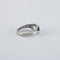 Bague 54 Bague en or blanc 750 pavée de diamants noirs et blancs 58 Facettes