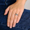 Bague 54 Bague en or blanc 750 pavée de diamants noirs et blancs 58 Facettes