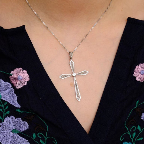 Pendentif Croix ancienne - Pendentif en or blanc et diamants 58 Facettes