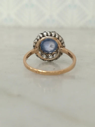 Bague 54 Bague Pompadour ancienne en or 750, saphir cabochon et diamants 58 Facettes