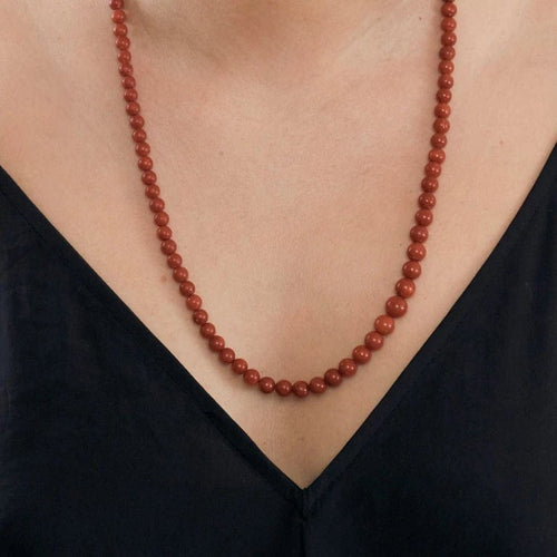 Collier Collier boules de corail rouge méditerranéen en or jaune 18 carats 58 Facettes