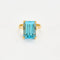 Bague 53.5 Bague topaze bleue taille émeraude en or jaune 18 ct 58 Facettes