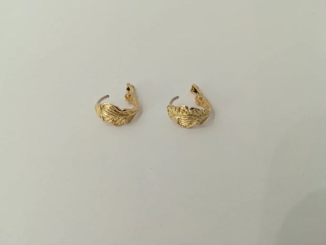 Boucles d'oreilles Boucles d'oreilles feuilles en or jaune et or blanc 18K 58 Facettes