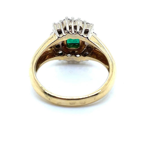 Bague 55 Bague entourage en or jaune et blanc, émeraude et diamants 58 Facettes