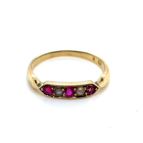 Bague 55 Bague jarretière ancienne en or jaune, demi-perles et pierres rouges 58 Facettes