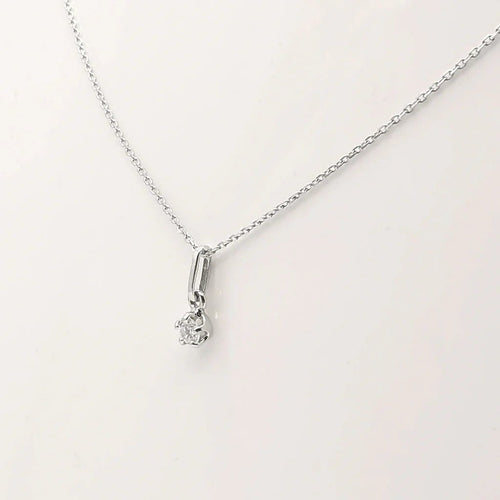 Collier Collier avec pendentif en or blanc 18 carats et diamant 0,15 ct 58 Facettes