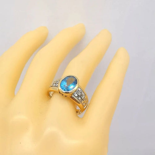 Bague 54 Bague en or jaune 18 carats avec topaze et diamants 58 Facettes