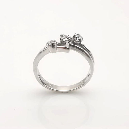 Bague 56 Bague en or blanc 18 carats sertie de 3 diamants 58 Facettes