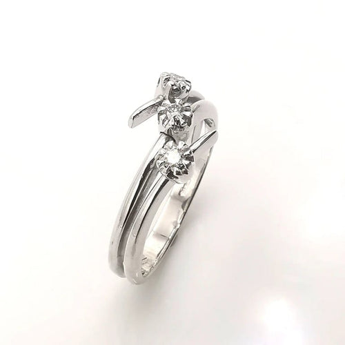 Bague 56 Bague en or blanc 18 carats sertie de 3 diamants 58 Facettes