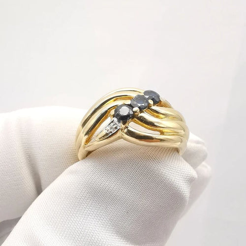 Bague 53 Bague en or jaune 18 carats avec saphirs et diamants 58 Facettes