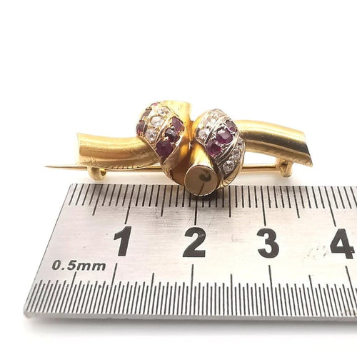 Broche Broche en or jaune 18 carats avec diamants et rubis 58 Facettes