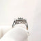 Bague 48 Bague en or blanc 18 carats avec diamants 58 Facettes