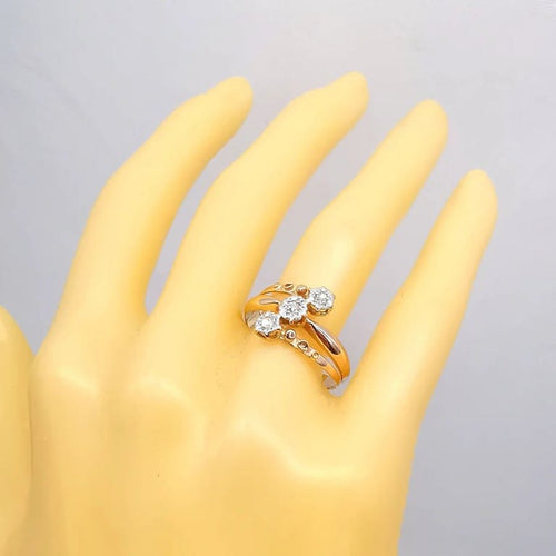 Bague 57 Bague ancienne en or rose sertie de diamants 58 Facettes