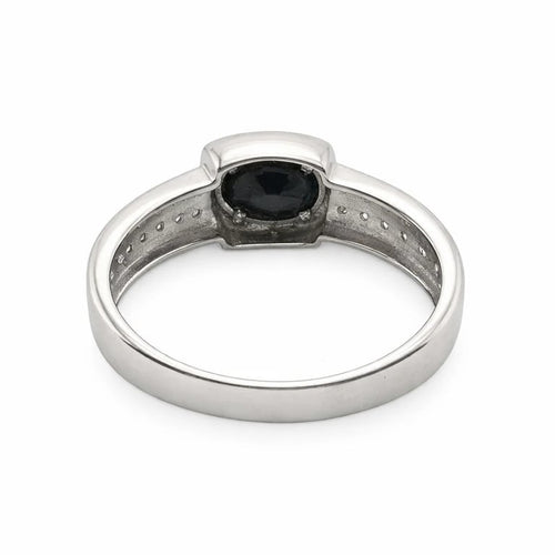 Bague 55 Bague en or blanc 18 carats avec saphir ovale et diamants 58 Facettes
