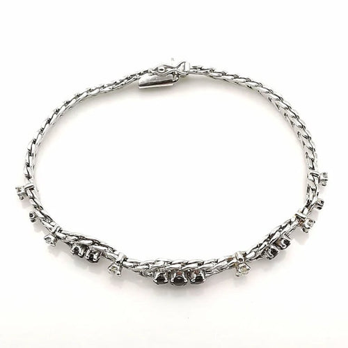 Bracelet Bracelet ancien en or blanc 18 carats, saphirs et diamants 58 Facettes