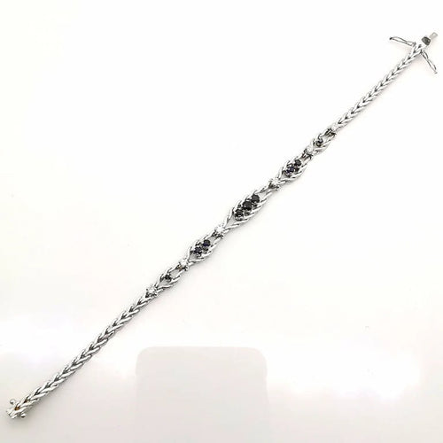 Bracelet Bracelet ancien en or blanc 18 carats, saphirs et diamants 58 Facettes