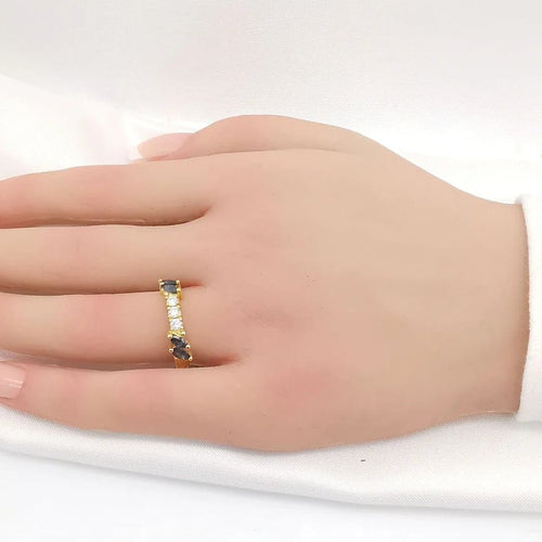 Bague 57 Bague en or jaune 18 carats avec saphirs et diamants 58 Facettes