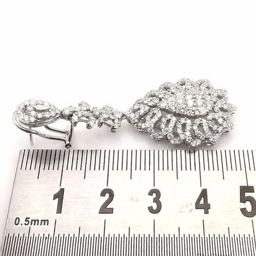 Boucles d'oreilles Boucles d'oreilles en or blanc 18 carats et diamants 58 Facettes