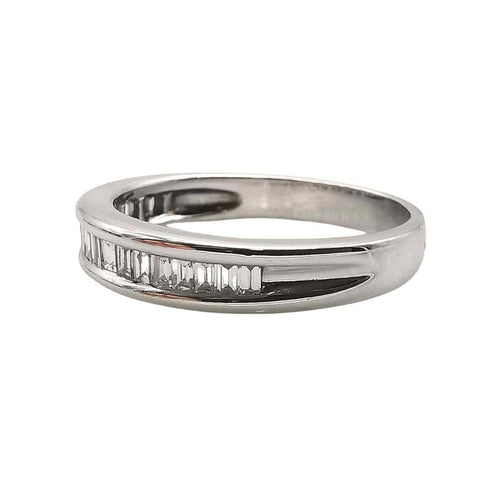 Bague 57 Alliance américaine demi-tour en or blanc 18 carats et diamants 58 Facettes