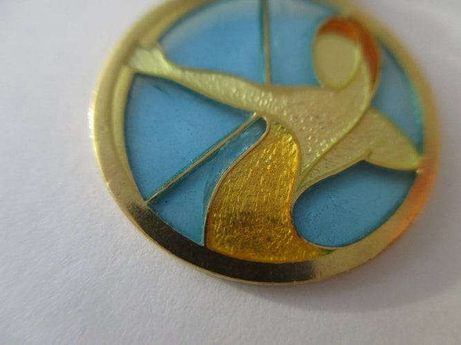 Pendentif Cartier - Pendentif Sagittaire en or jaune et émail plique-à-jour 58 Facettes