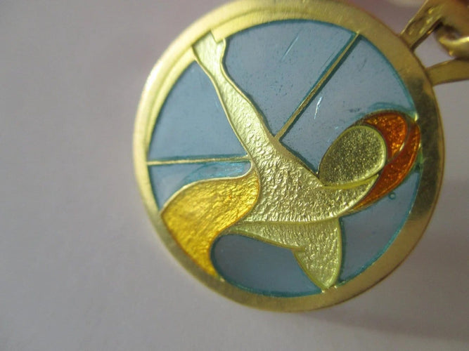 Pendentif Cartier - Pendentif Sagittaire en or jaune et émail plique-à-jour 58 Facettes