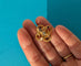 Broche Broche ancienne quadrilobée en or jaune 18 carats et diamant 58 Facettes