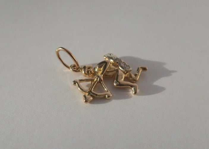 Pendentif Pendentif Sagittaire en or rose 14 carats et pierres 58 Facettes