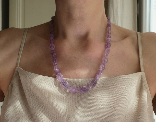 Collier Collier vintage en améthystes naturelles, fermoir en or jaune 18 carats 58 Facettes