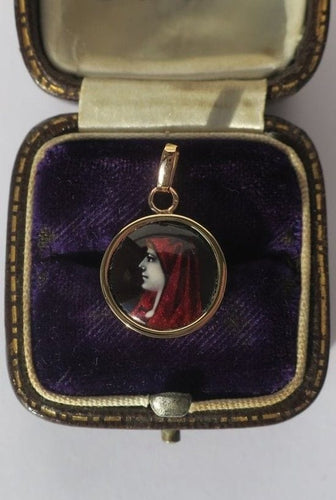 Pendentif Fabiola - Pendentif en or jaune et émail de Limoges 58 Facettes