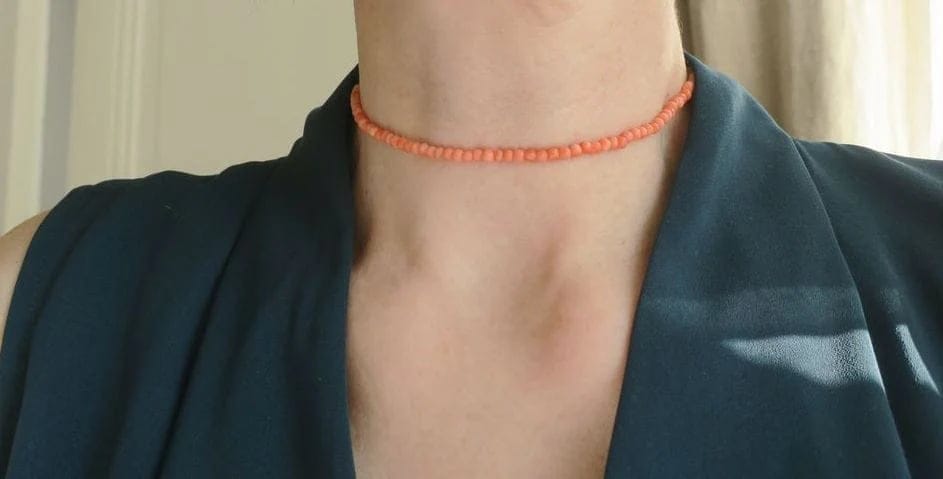 Collier Collier choker XIXe siècle en or rose 18 carats et corail 58 Facettes
