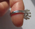 Bague 51 Bague marguerite en or blanc, platine et diamants 58 Facettes