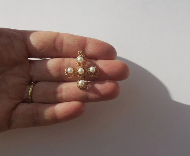 Pendentif Croix pendentif XIXe en or rose et perles 58 Facettes