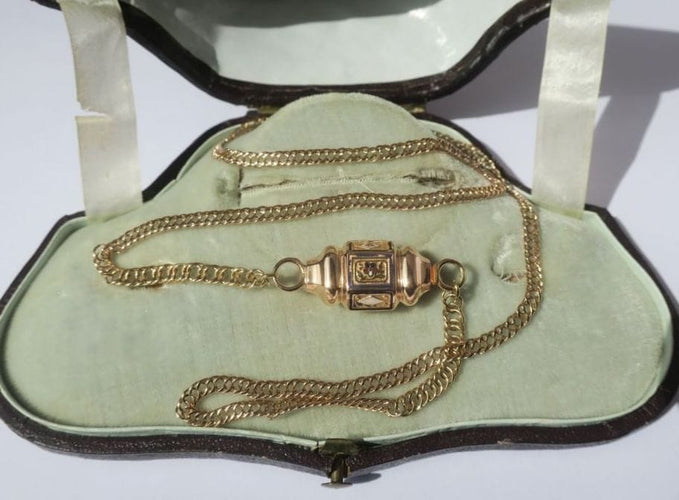 Collier Collier régional auvergnat XIXe en or rose et émail 58 Facettes