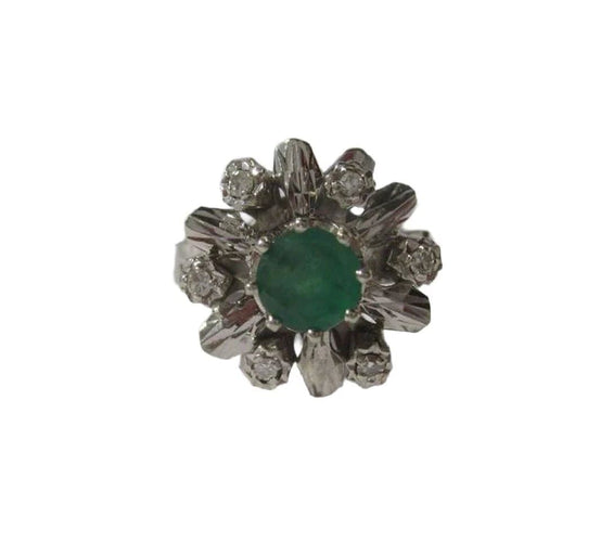 Bague 54 Bague Pompadour en or blanc, émeraude et diamants 58 Facettes