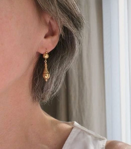 Boucles d'oreilles Boucles d’oreilles dormeuses pendantes fuseaux en or 18 carats 58 Facettes