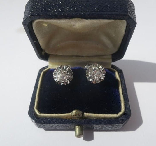 Boucles d'oreilles Boucles d'oreilles clous vintage en or blanc et diamants 58 Facettes
