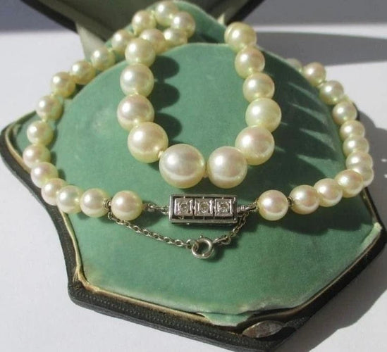 Collier Collier ras du cou Akoya - Perles de culture et fermoir en or blanc 18 carats diamants 58 Facettes