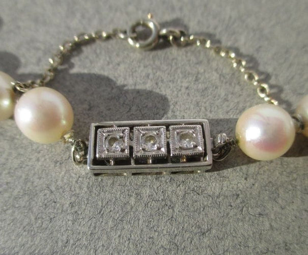 Collier Collier ras du cou Akoya - Perles de culture et fermoir en or blanc 18 carats diamants 58 Facettes