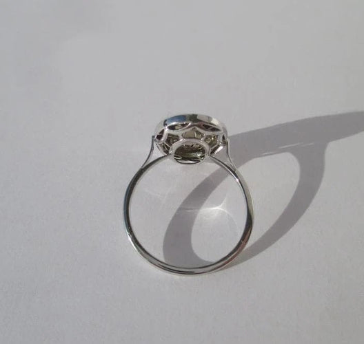 Bague 57 Art Déco - Bague en or blanc, diamants et rubis 58 Facettes