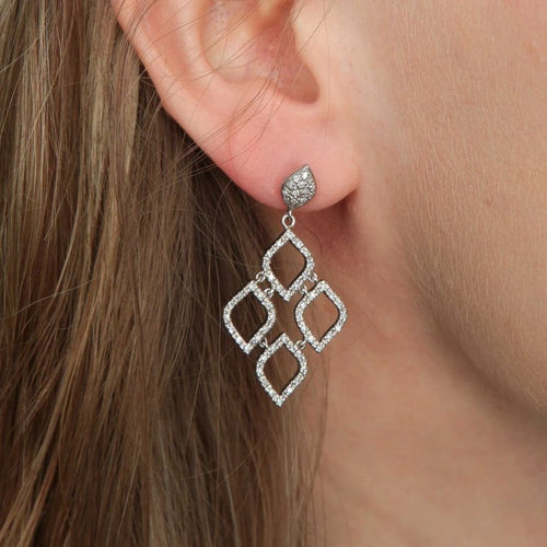 Boucles d'oreilles Arabesques - Boucles d'oreilles pendantes en or blanc 18K et diamants 58 Facettes P1L3
